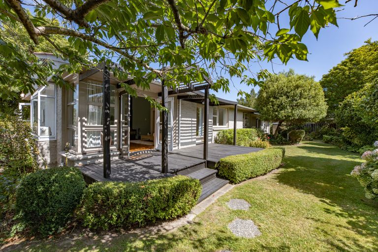 Photo of property in 17 Charles Upham Avenue, Hillmorton, Christchurch, 8025