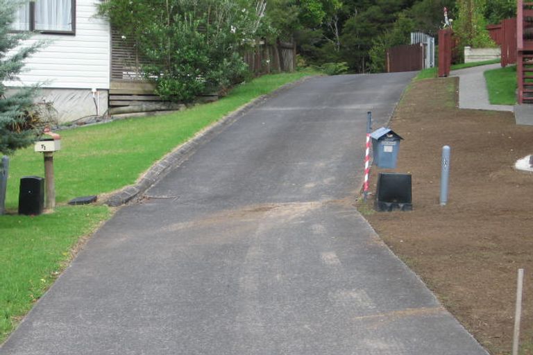 Photo of property in 71 Spence Road, Henderson, Auckland, 0612