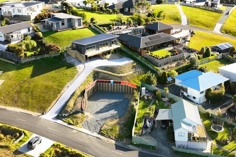 Photo of property in 4 Midgard Road, Coopers Beach, 0420