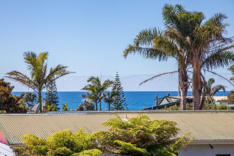 Photo of property in 120 Onemana Drive, Onemana, Whangamata, 3691