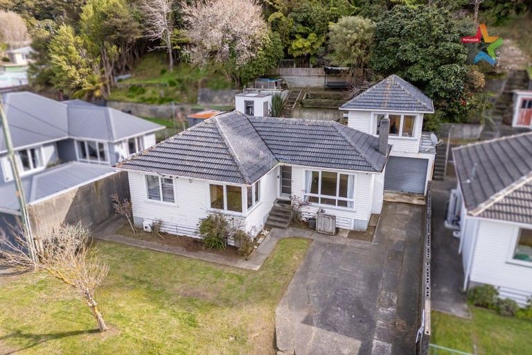 Photo of property in 153 Wellington Road, Wainuiomata, Lower Hutt, 5014