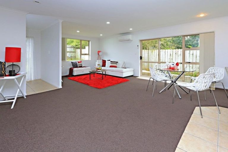 Photo of property in 8 Richard Halse Drive, Manurewa, Auckland, 2105