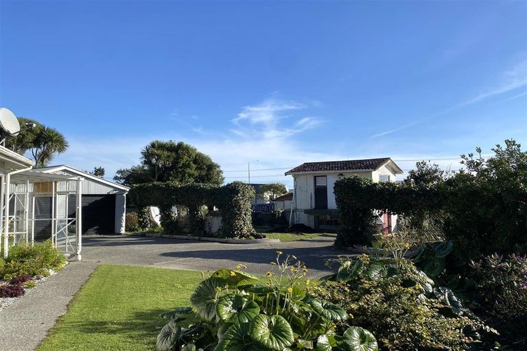 Photo of property in 2 Hewlett Road, Karoro, Greymouth, 7805