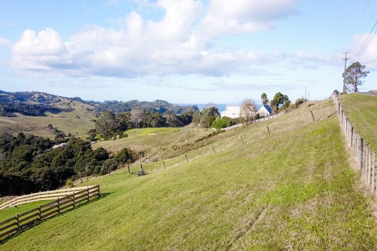 Photo of property in 149 Hillcrest Road, Hatfields Beach, 0931