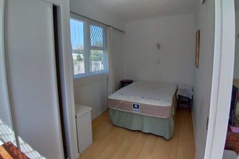 Photo of property in 4/2 Scarboro Terrace, Murrays Bay, Auckland, 0630