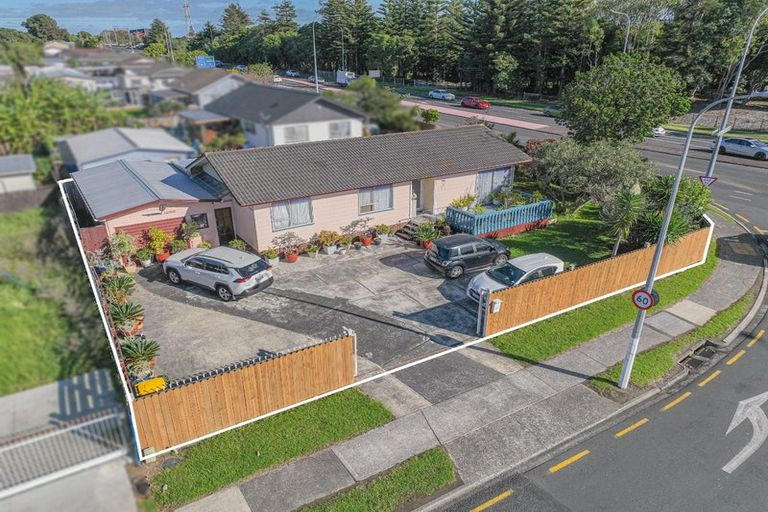 Photo of property in 68 Diorella Drive, Clover Park, Auckland, 2019