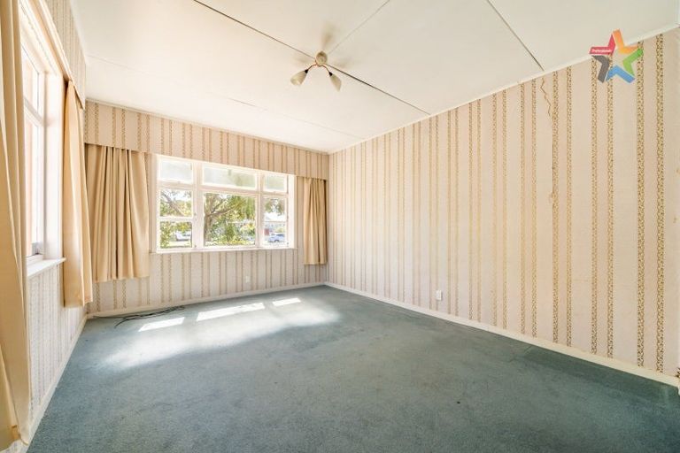 Photo of property in 2 Byron Street, Petone, Lower Hutt, 5012