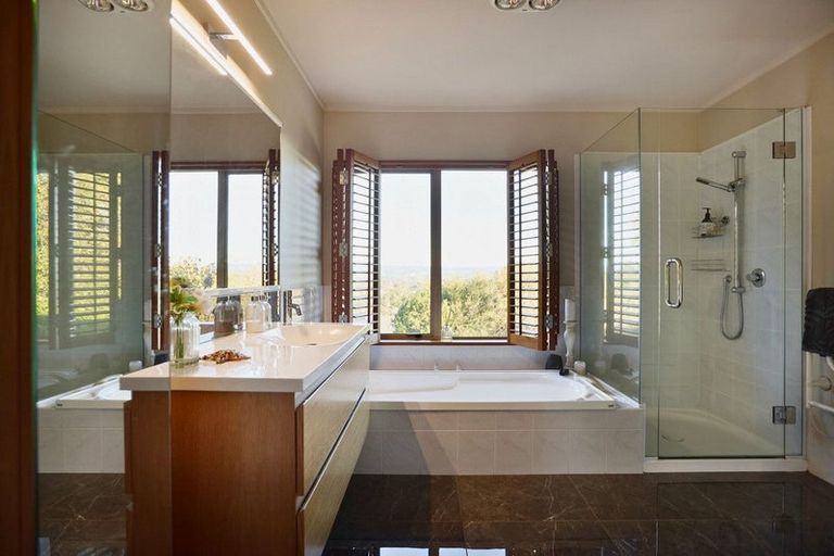 Photo of property in 9 Tupelo Place, Ohauiti, Tauranga, 3112