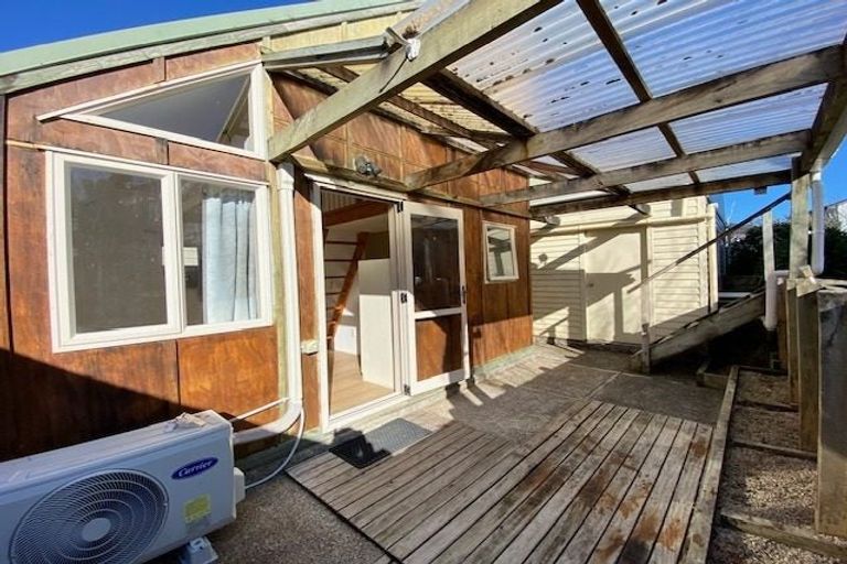 Photo of property in 2 Marendellas Drive, Bucklands Beach, Auckland, 2014