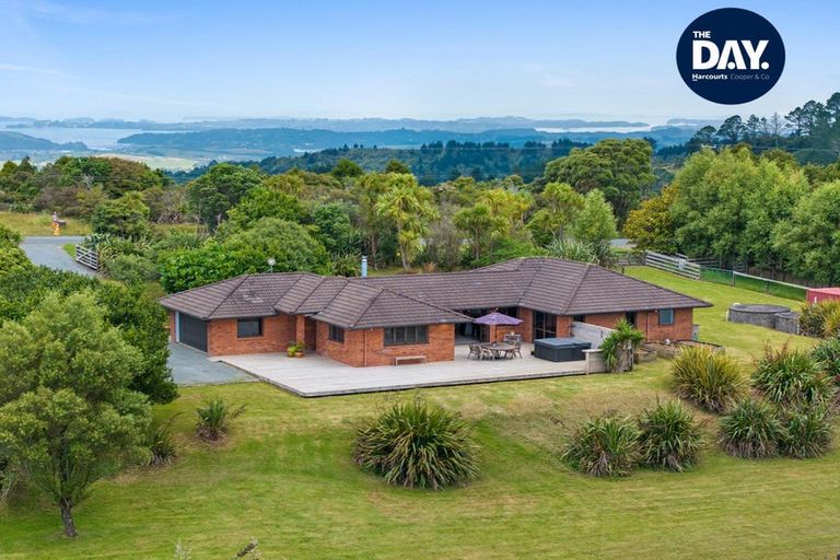 Photo of property in 218 Govan Wilson Road, Whangaripo, Warkworth, 0985