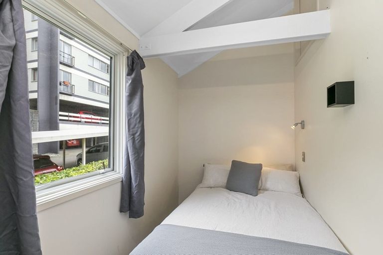 Photo of property in 24 Cottleville Terrace, Thorndon, Wellington, 6011