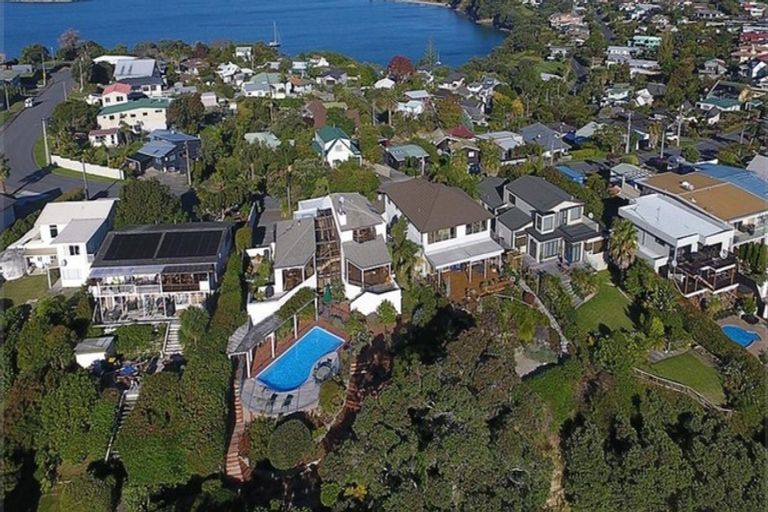 Photo of property in 74 Ardern Avenue, Stanmore Bay, Whangaparaoa, 0932