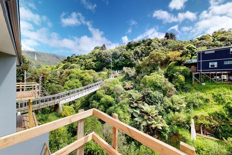 Photo of property in 12 Jacobsen Lane, Ngaio, Wellington, 6035