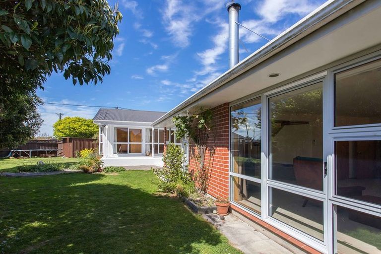 Photo of property in 1 Merton Place, Bryndwr, Christchurch, 8053