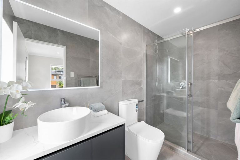 Photo of property in 15 Drumconnell Drive, Flat Bush, Auckland, 2019