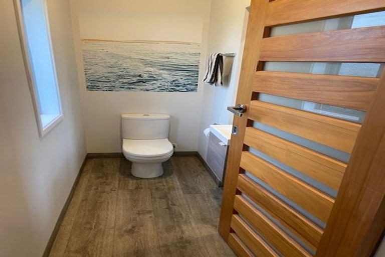 Photo of property in 84 Kaihau Road, Karioitahi, Waiuku, 2683