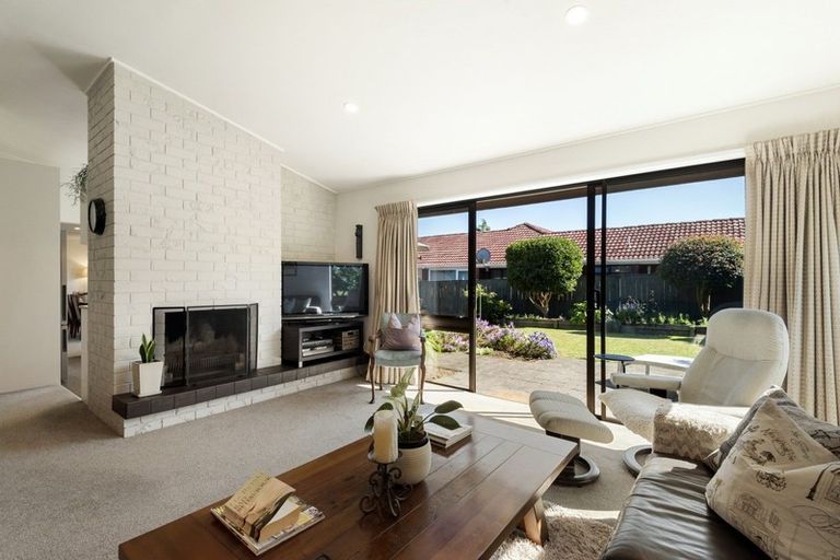 Photo of property in 176 Prince Regent Drive, Farm Cove, Auckland, 2012