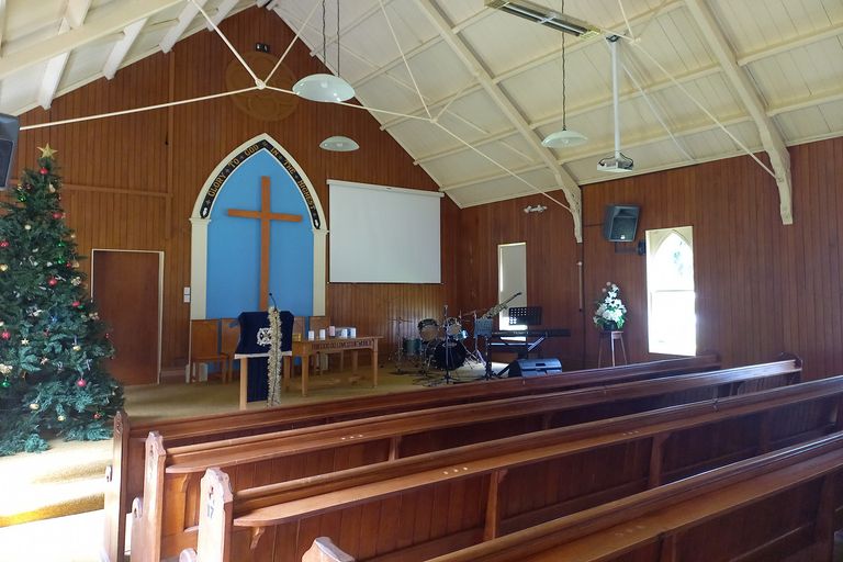 Photo of property in 5 Laura Street, Kelston, Auckland, 0602