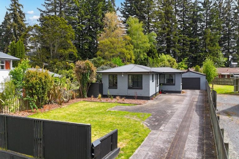 Photo of property in 19 La Trobe Place, Utuhina, Rotorua, 3015