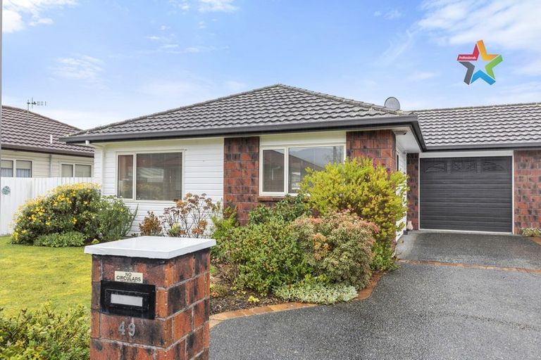 Photo of property in 49 Woodland Mews, Wainuiomata, Lower Hutt, 5014