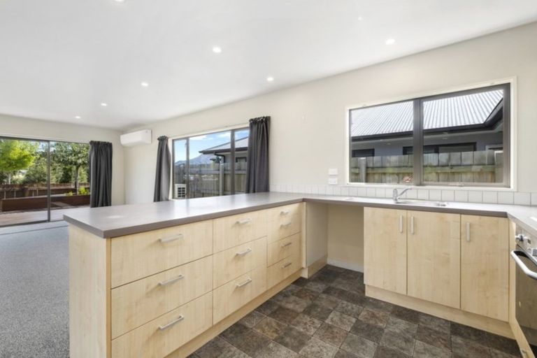 Photo of property in 25 Sherwin Avenue, Albert Town, Wanaka, 9305