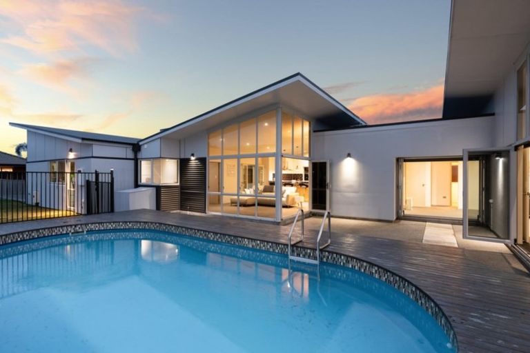 Photo of property in 28 Oreti Crescent, Papamoa Beach, Papamoa, 3118