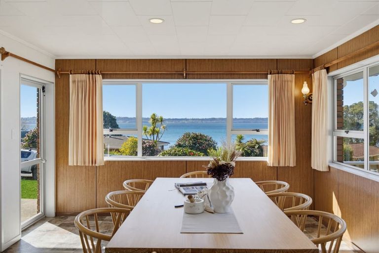 Photo of property in 8 Manahi Avenue, Kawaha Point, Rotorua, 3010
