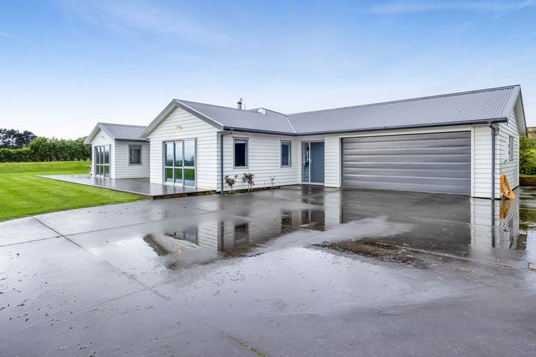 Photo of property in 2088 South Road, Okato, New Plymouth, 4374