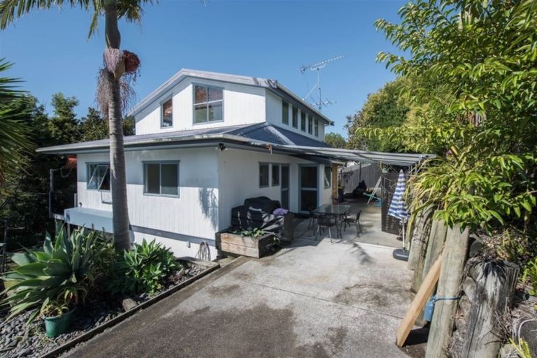 Photo of property in 299a Don Buck Road, Massey, Auckland, 0614