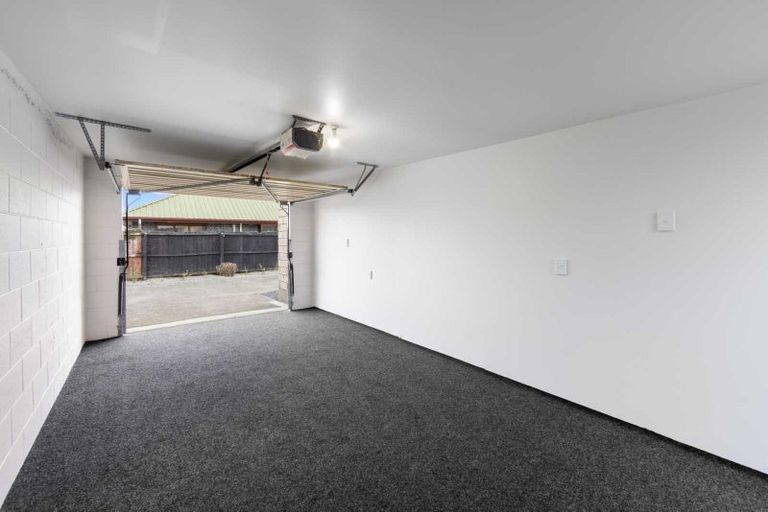 Photo of property in 1/40a Chipping Lane, Redwood, Christchurch, 8051