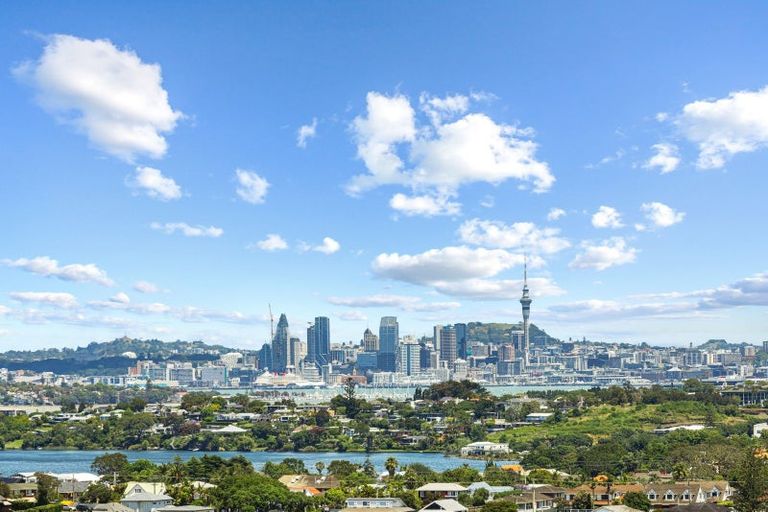 Photo of property in 21a Castor Bay Road, Castor Bay, Auckland, 0620