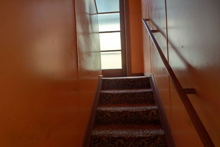 Photo of property in 20 Victoria Road, New Plymouth, 4310