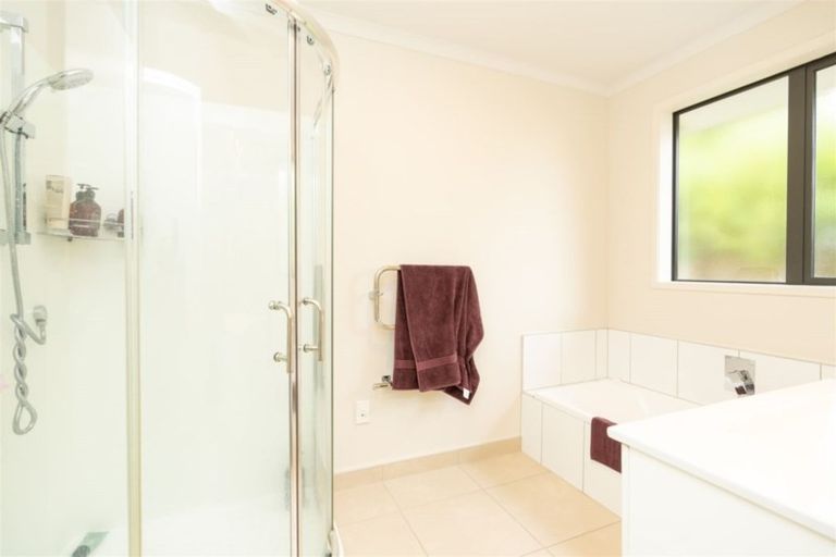 Photo of property in 8 Ashbourne Lane, Dinsdale, Hamilton, 3204