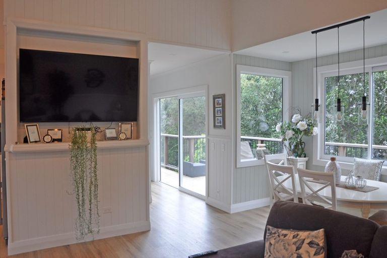 Photo of property in 55 Hauraki Road, Leigh, Warkworth, 0985