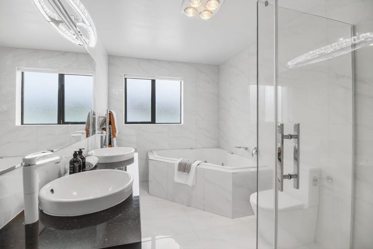 Photo of property in 13 Puoro Street, Flat Bush, Auckland, 2019