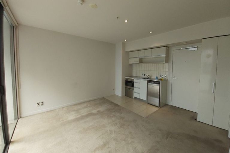 Photo of property in Halsey Apartments At Lighter Quay, 516/77 Halsey Street, Auckland Central, Auckland, 1010
