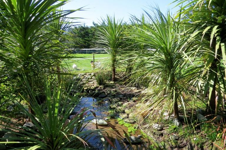 Photo of property in 89 Costley Street West, Carterton, 5713