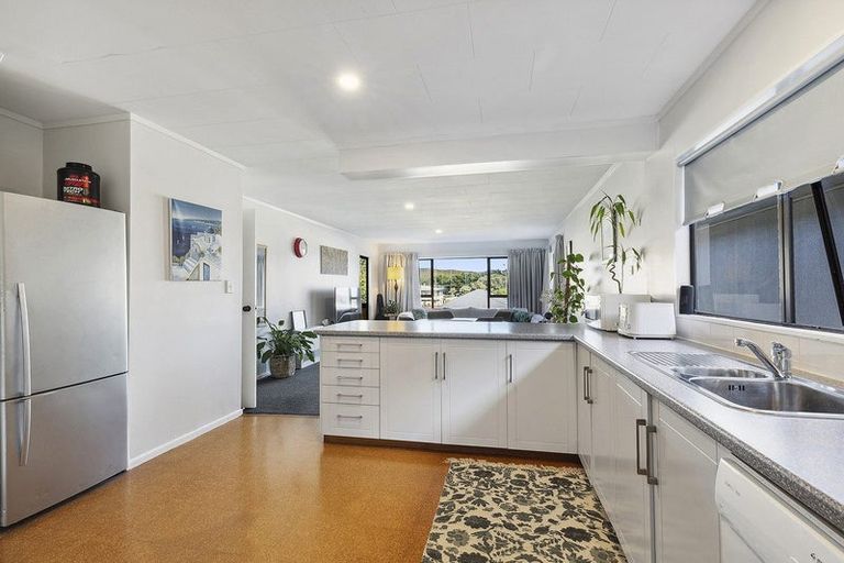 Photo of property in 4/24 Acheron Road, Paremata, Porirua, 5026