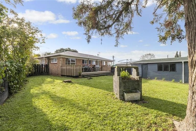 Photo of property in 82 Glengarry Road, Glen Eden, Auckland, 0602