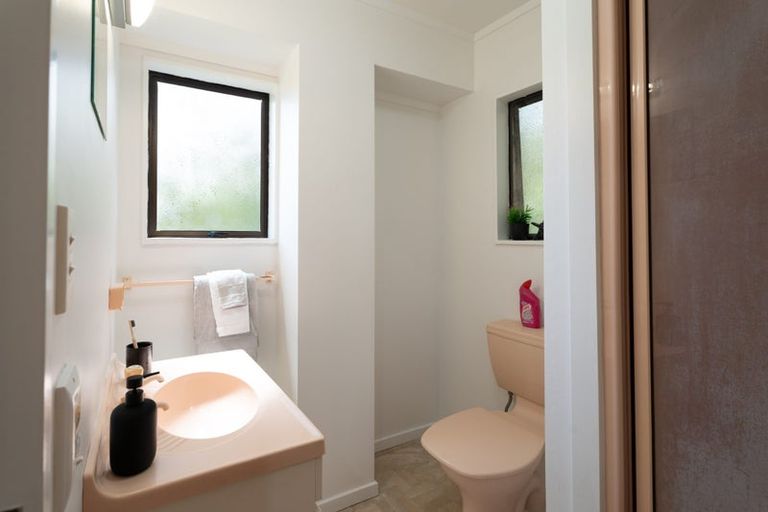 Photo of property in 18 Roys Road, Plimmerton, Porirua, 5026