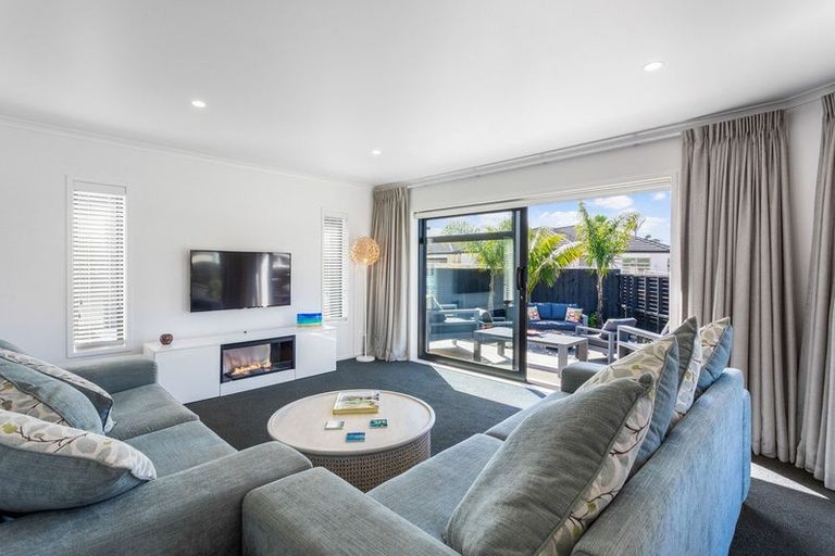 Photo of property in 20 Lillian Place, Orewa, 0931