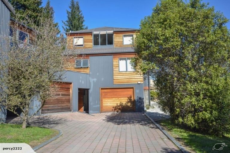 Photo of property in 12b Windsor Place, Queenstown, 9300