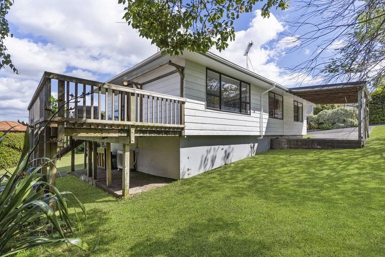 Photo of property in 12 Orewa Heights Crescent, Orewa, 0931