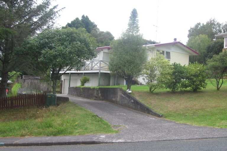Photo of property in 51 Peach Road, Glenfield, Auckland, 0629