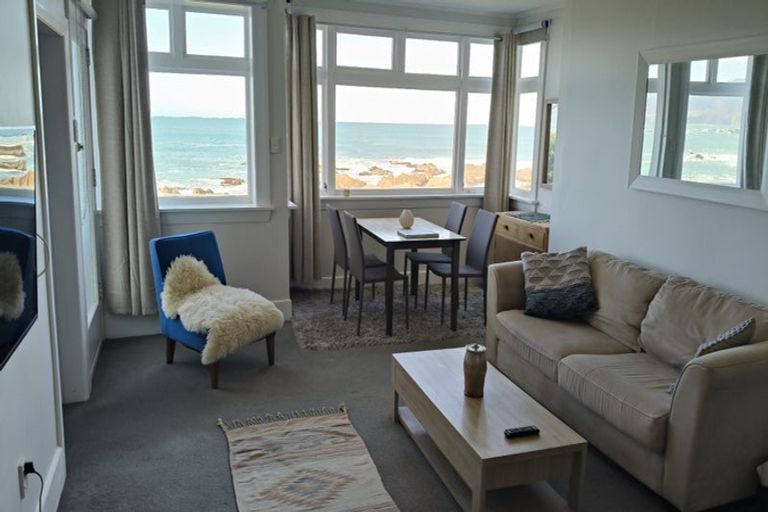 Photo of property in 156 The Esplanade, Houghton Bay, Wellington, 6023