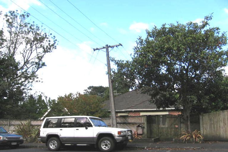 Photo of property in 118 Park Road, Titirangi, Auckland, 0604