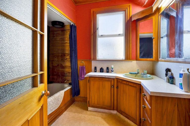 Photo of property in 42 Fantham Street, Hawera, 4610