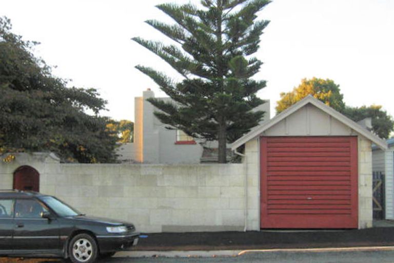 Photo of property in 2 Tweed Street, South Hill, Oamaru, 9400