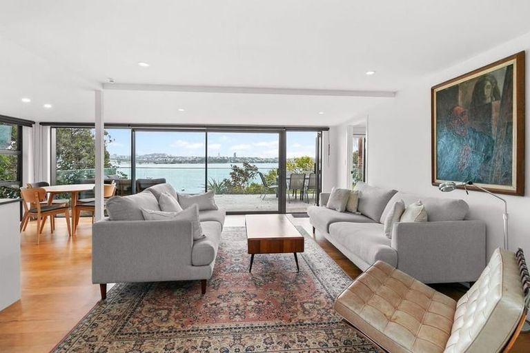 Photo of property in 11 Hinemoa Street, Birkenhead, Auckland, 0626