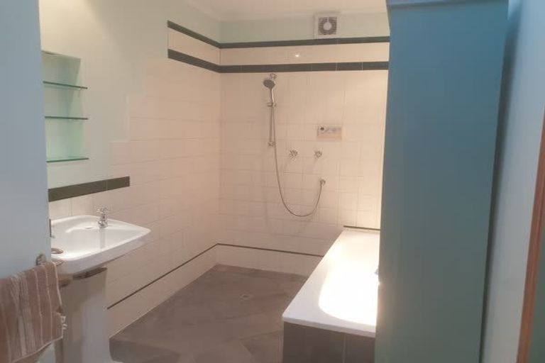 Photo of property in 73 Elizabeth Street, Mount Victoria, Wellington, 6011